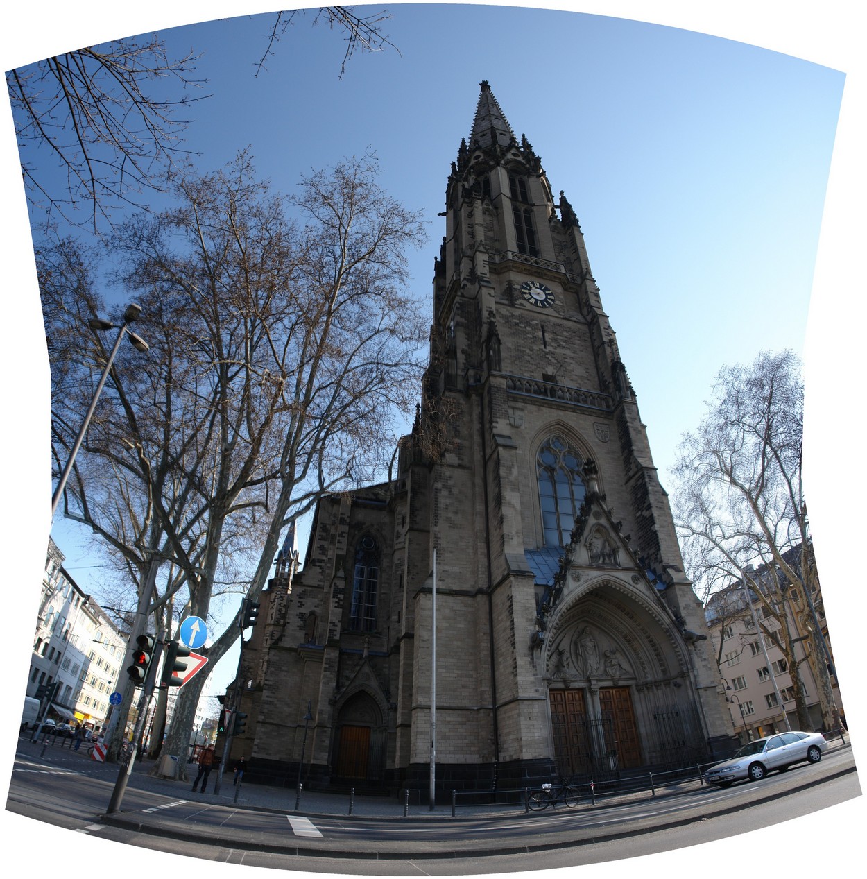 Herz Jesu Kirche / Zülpicher Platz 