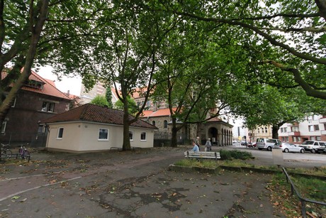 Maternuskirchplatz