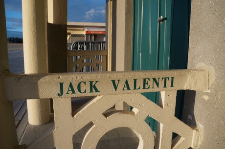 jack-valenti