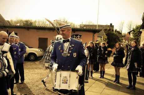 musik-und-showband-weiss-blau-am-stern-bruehl