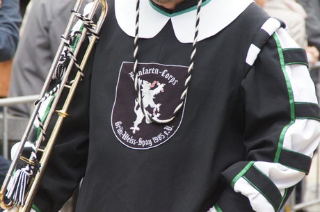 fanfarencorps-gruen-weiss-spay