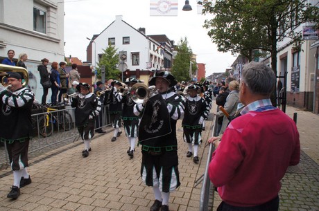 fanfarencorps-gruen-weiss-spay