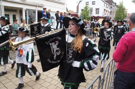 fanfarencorps-gruen-weiss-spay