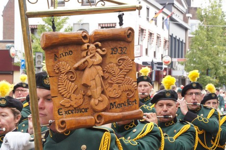 fluit-en-trommelkorps-excelsior-montfort