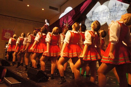 rheinisches-tanzcorps-echte-fruende