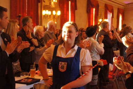 tanzcorps-KG-original-koelsche-domputzer