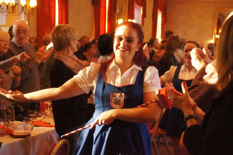 tanzcorps-KG-original-koelsche-domputzer