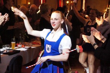 tanzcorps-KG-original-koelsche-domputzer