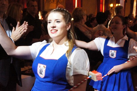 tanzcorps-KG-original-koelsche-domputzer