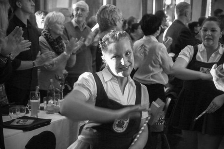 tanzcorps-KG-original-koelsche-domputzer