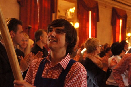 tanzcorps-KG-original-koelsche-domputzer