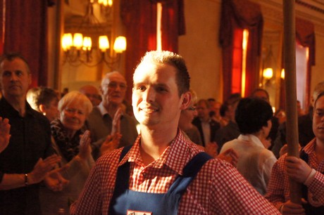 tanzcorps-KG-original-koelsche-domputzer