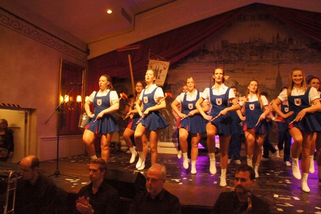 tanzcorps-KG-original-koelsche-domputzer