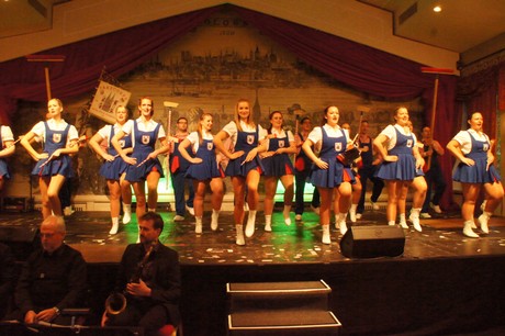 tanzcorps-KG-original-koelsche-domputzer