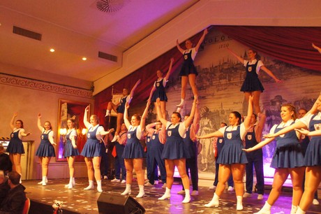 tanzcorps-KG-original-koelsche-domputzer