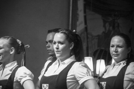 tanzcorps-KG-original-koelsche-domputzer