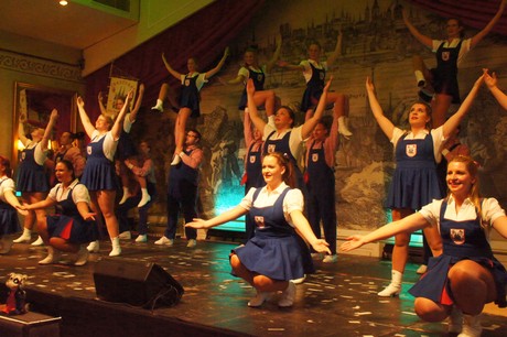 tanzcorps-KG-original-koelsche-domputzer