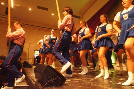 tanzcorps-KG-original-koelsche-domputzer