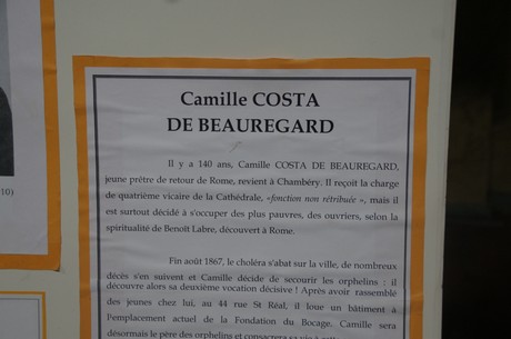 camilla-costa-de-beauregard