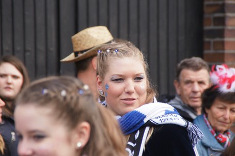 damentanzgruppe-Blessemer-Kornbluemchen