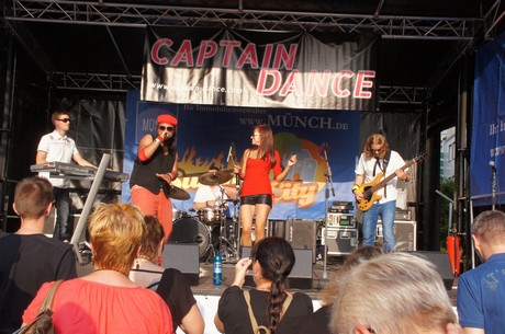 Captain-Dance