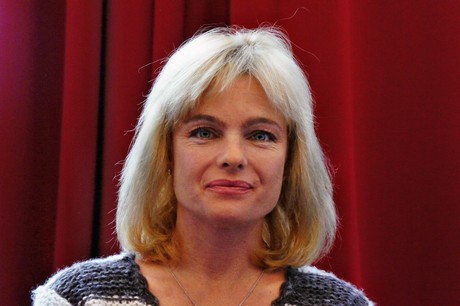 Erika-Eleniak