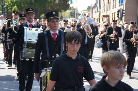 Fluit-en-Tamboerkorps-St-Hubertus-Haanrade