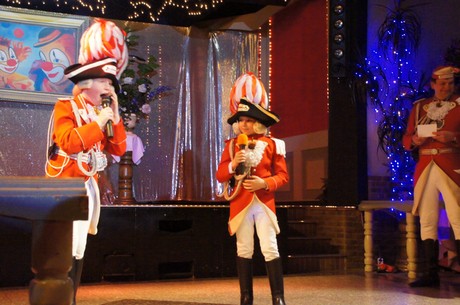 Kindertanzcorps-der-Prinzengarde-Rot-Weiss-Huerth-1947