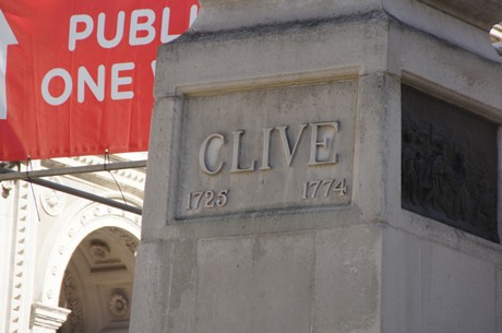 Robert-Clive