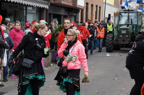 Showtanzgruppe-Dancing-Feet-DJK-TuS-Huerth