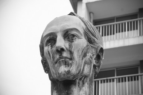 armand-de-bricqueville
