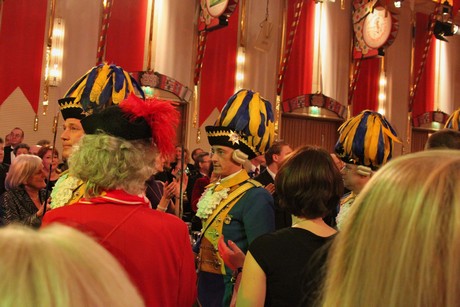 buergergarde-blau-gold