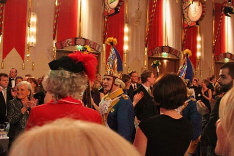 buergergarde-blau-gold