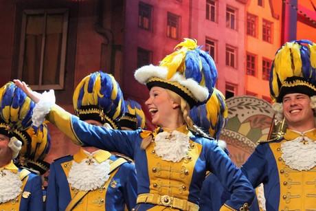 buergergarde-blau-gold