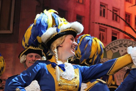 buergergarde-blau-gold
