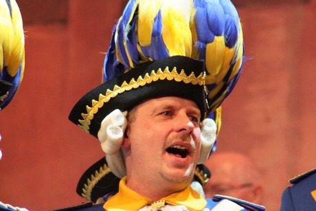 buergergarde-blau-gold