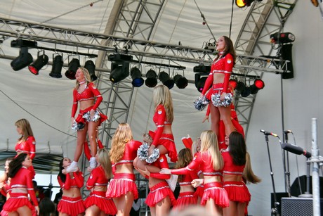 cheerleader