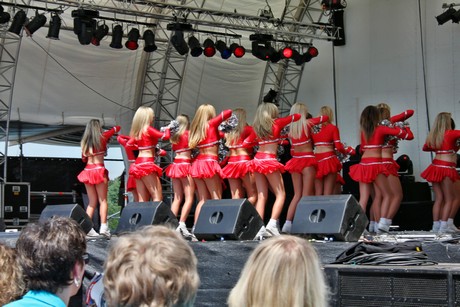 cheerleader
