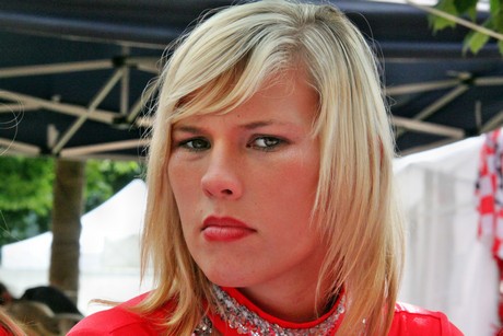 cheerleader-des-1-fc-koeln