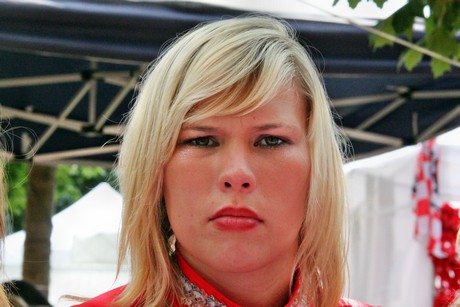 cheerleader-des-1-fc-koeln