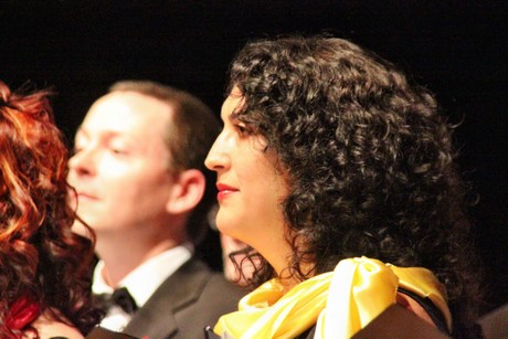 ein-halbmond-und-ein-regenbogen