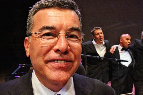 ein-halbmond-und-ein-regenbogen