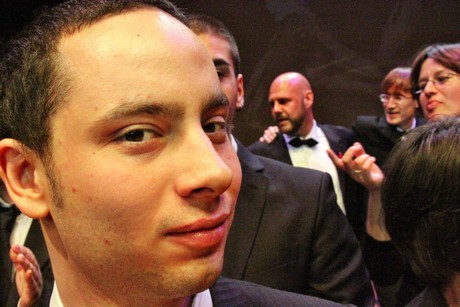 ein-halbmond-und-ein-regenbogen