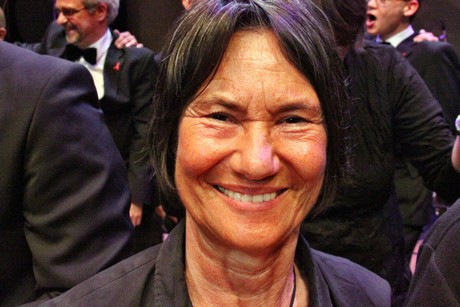 ein-halbmond-und-ein-regenbogen