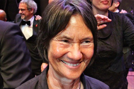 ein-halbmond-und-ein-regenbogen