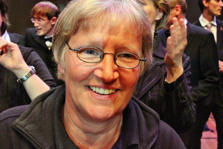 ein-halbmond-und-ein-regenbogen