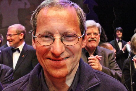 ein-halbmond-und-ein-regenbogen