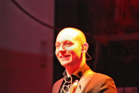 fresh-music-live