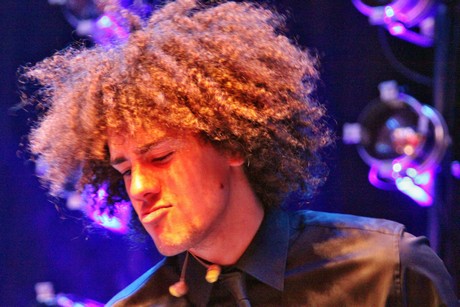 fresh-music-live