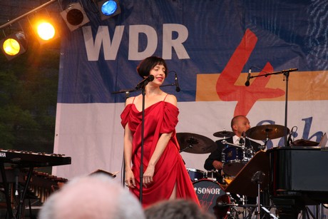 helen-schneider